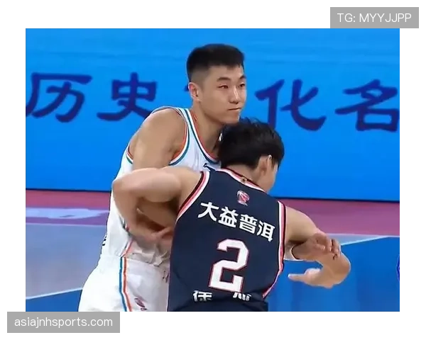 全面解读篮球换人规则，明确比赛期间进行球员替换的具体要求